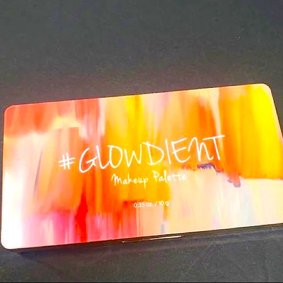 #GLOWDIENT makeup palette - Picture 3 of 15